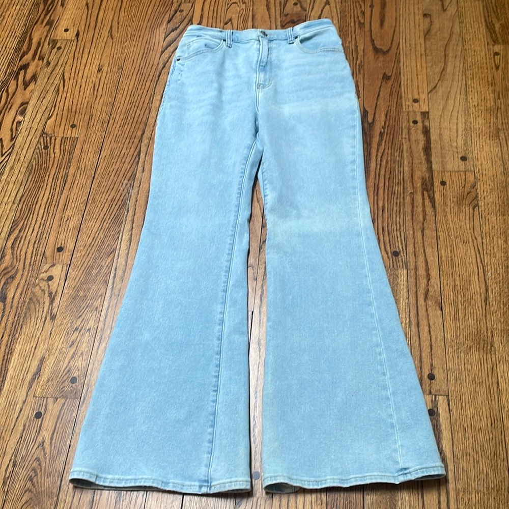 Abercrombie & Fitch A&F sz 29 8R The Flare Ultra High Rise - faded jean denim